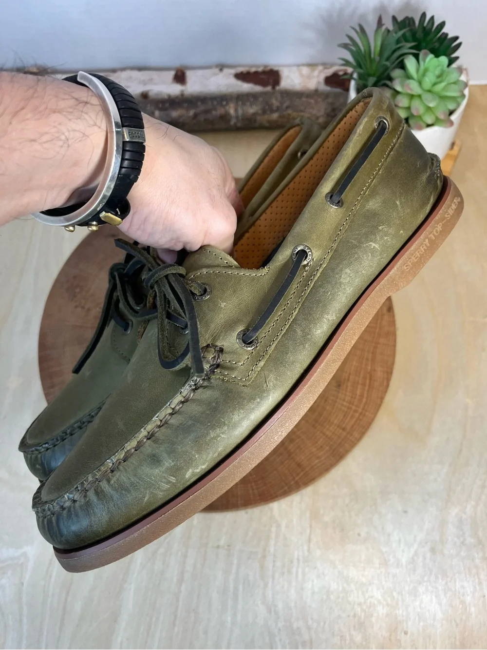 NWOT Sperry Gold Cup Burnished Olive Green Leather Boat Shoes Size 10